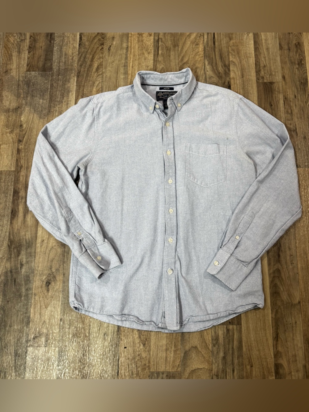 American Rag CIE Men’s M Blue Oxford Button Down Shirt 100% Cotton Preppy